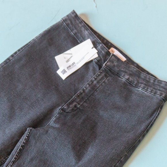 NEW Zara Dark Gray Washed Black High Rise Bootcut Jeans Sz US 12 - Picture 2 of 8